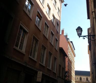 Old Lyon Apartamento | La Nuit Saint Georges