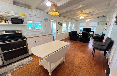 Surfside Beach Casa | La Palapa whole house at pedestrian beach! Surfside Beach Texas!