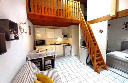 Les Mathes Apartamento | La Palmyre - PLEASANT TERRACED VILLA - SHARED POOL