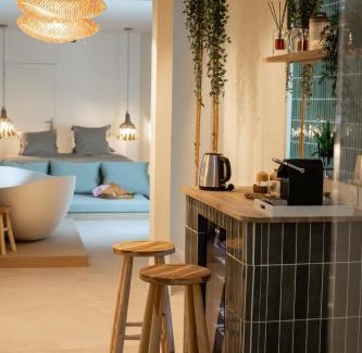 Lille Centre Ville Apartamento | La Penida Suite avec Sauna & Baignoire Hyper Centre Lille