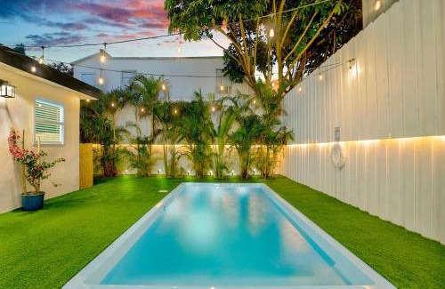 Allapattah Villa | La Pergola Villa 7 Br Poolhot Tub Location
