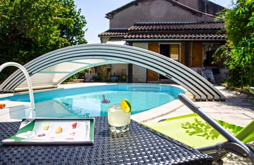 Saint-Benoit-de-Carmaux Casa | la petite Pierrette room
