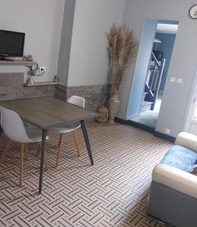Auxi-le-Chateau Casa | La petite auxiloise