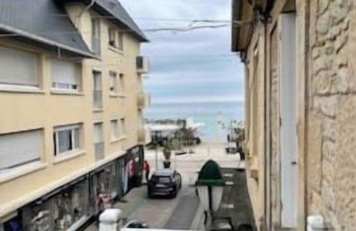 Luc-sur-Mer Apartamento | - La Petite Baleine, Appt à 50m de la Plage -