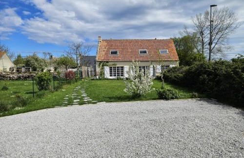 Saint-Come-de-Fresne Casa | La petite chouette
