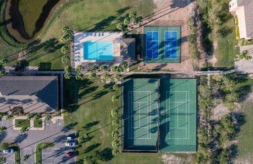 Laguna Vista Villa | La Petite Coquille- 32 AW