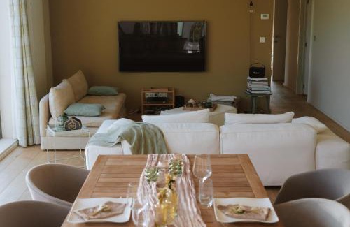 Halle Apartamento | La Petite Foret Contemporary Apartment In Halle