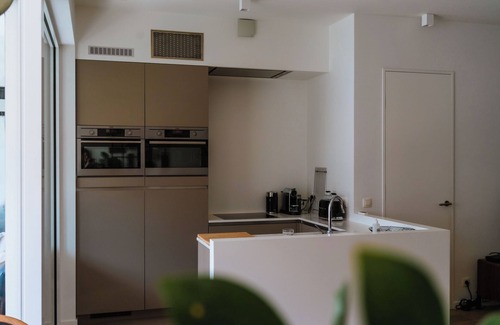 South Antwerp Apartamento | La Petite Forêt | Urban Design Flat in Antwerp’s Art District