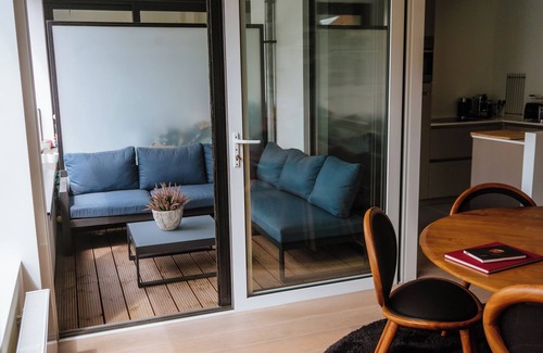 South Antwerp Apartamento | La Petite Forêt | Urban Design Flat in Antwerp’s Art District