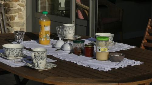 Menil Cama Y Desayuno | La Petite Lande