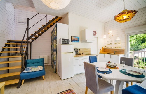 Chissay-en-Touraine Casa | La petite maison blanche by Interhome
