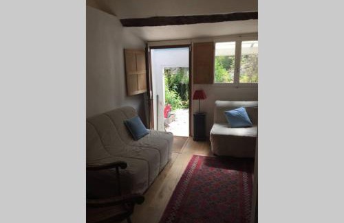Flavigny-sur-Ozerain Casa | La petite maison médiévale de Melanie