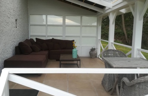 Youx Casa | La Petite Maison, una casa bonita y lujosa