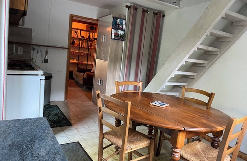 Bournazel Casa | La Petite Maison Dans le Jardin