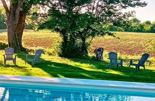Lempaut Cama Y Desayuno | La petite maison de Valérie proche château de la Rode, du Domaine de Flore et du Lac Saint Ferréol