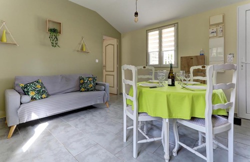 Acy Casa | La Petite Maison Du Montjard