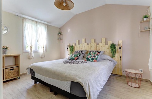 Acy Casa | La Petite Maison Du Montjard