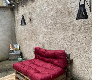 Avallon Casa | "La petite maison" Triplex au centre ville - Les Terres du Roy