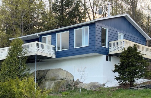 Eastman Chalet De Esquí | La Petite Marine, un Refuge Paisible Avec vue sur le lac Dargent a Eastman Qc