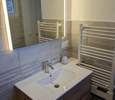 Le Rayol Apartamento | La petite Rascasse, Appartement avec Terrasse ensoleillée