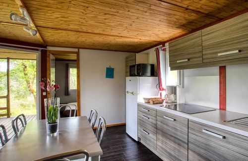 Daglan Chalet De Esquí | Camping la Peyrugue *** - Chalet confort de 3 habitaciones para 6 personas