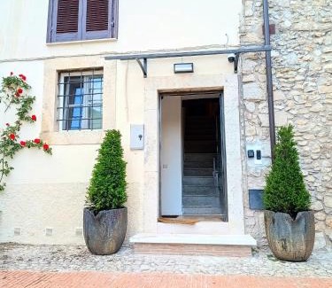 Veroli Casa | La Piazzetta Panoramic Apartment
