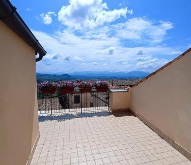 Veroli Casa | La Piazzetta Panoramic Apartment