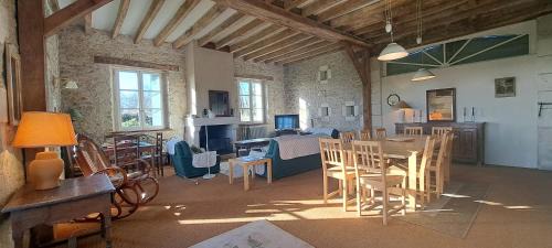 Verneuil-sur-Indre Casa | LA PINÇONNIERE
