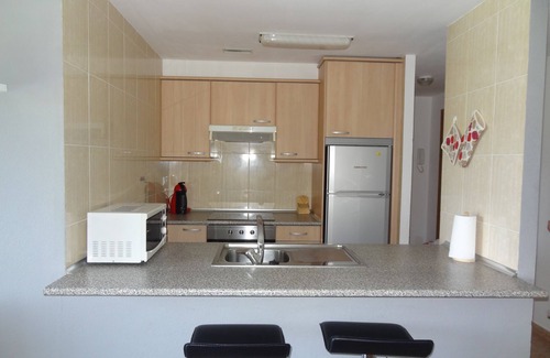 La Pineda Apartamento | La Pineda: APTO.RESIDENCIAL. CON PISCINA, A 200M PLAYA, PORT AVENTURA, PADEL,
