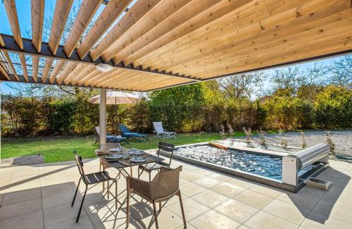 Domme Casa | La Plaine aux Etoiles - Maison Individuelle avec Piscine Balnéo Privative et Jardin