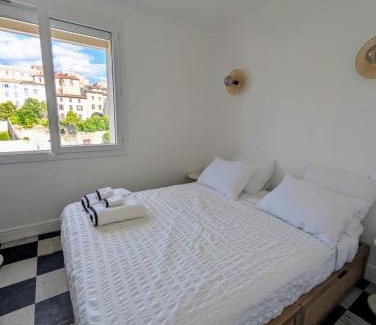Valence Apartamento | "La Planque" T4 en plein centre, calme et lumineux - Terrasse & parking