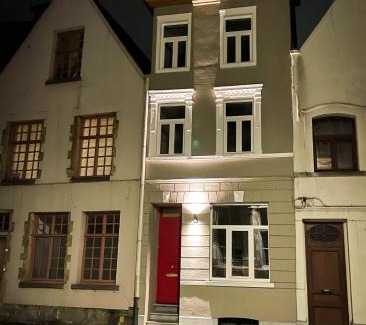 Oudenaarde Casa | La Porte Rouge - The Red Door