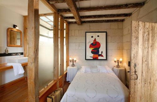 Saintes Cama Y Desayuno | La Porte Rouge - The Red Door Inn