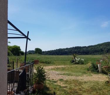Saint-Paulet-de-Caisson Casa | La Poussinière