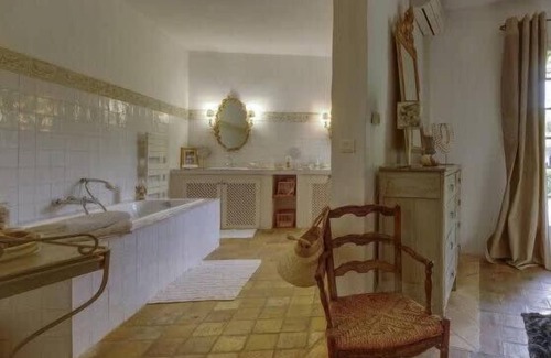 Fontvieille Villa | La Provence Pur Summa