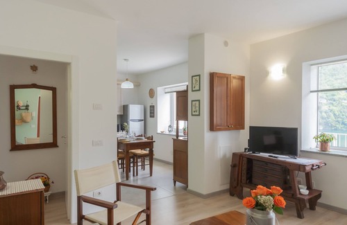 Laglio Apartamento | La Quiete in Laglio With 2 Bedrooms and 1 Bathrooms