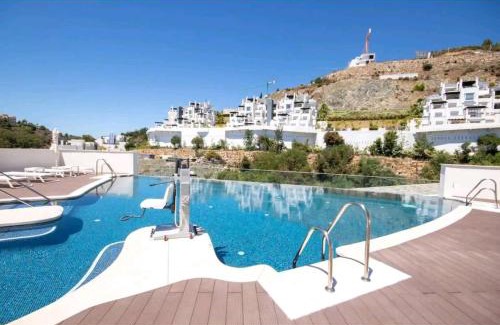 Benahavis Apartamento | La Quinta 3 Bedroom Ultra Modern Apartment with Private Hot Tub