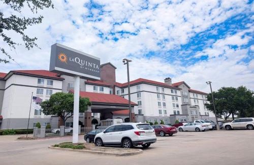 Irving Hotel | La Quinta by Wyndham DFW Airport South/Irving