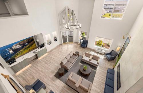 Newport Hotel | La Quinta by Wyndham Newport