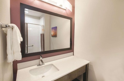 San Marcos Hotel | La Quinta by Wyndham San Marcos Outlet Mall