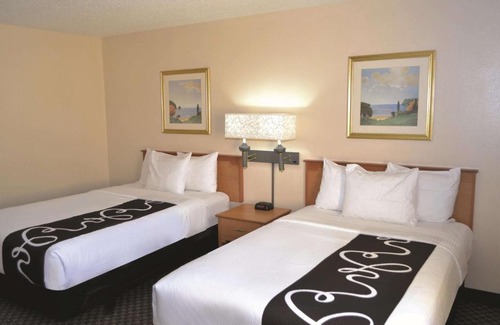 Tampa Hotel | La Quinta by Wyndham Tampa Fairgrounds - Casino