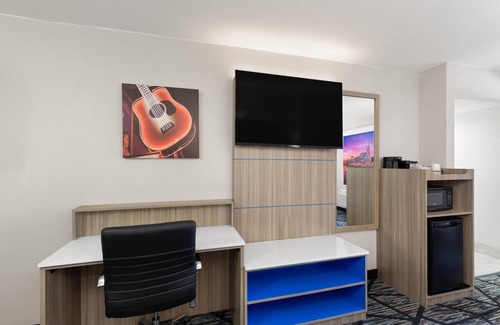 Nashville Hotel | La Quinta Inn by Wyndham Nashville South