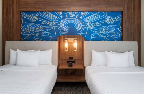 East Bank Hotel | La Quinta Inn & Suites by Wyndham Nashville Downtown / Stadium
