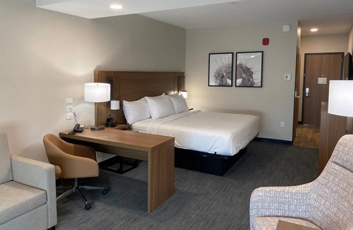 Maryvale Hotel | La Quinta Inn & Suites by Wyndham Phoenix West / Glendale