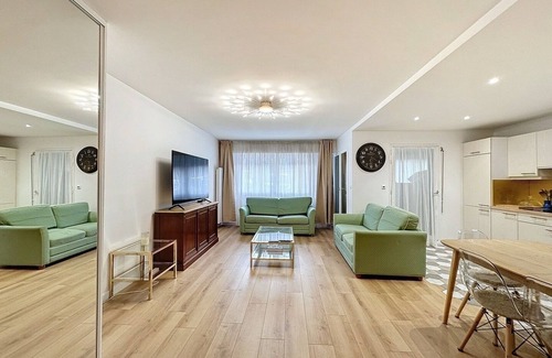 Le Chesnay Apartamento | La Reine Apartment