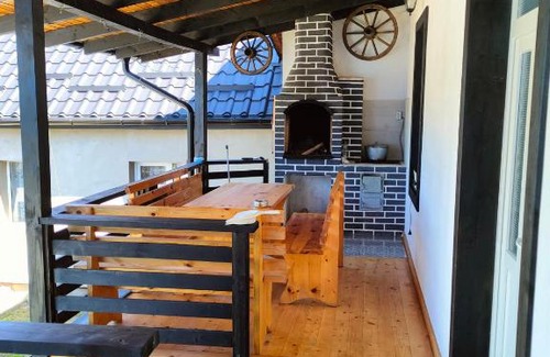 Fundu Moldovei Casa | La Roata Timpului