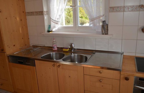 Saanenmoeser Apartamento | La Ruche, Chalet by Interhome
