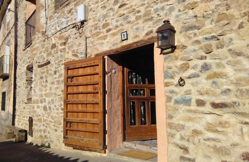 Santa Cruz de Nogueras Casa | La Sargantana Turismo Rural