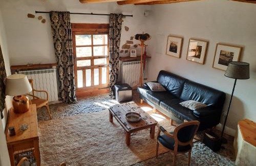 Santa Cruz de Nogueras Casa | La Sargantana Turismo Rural