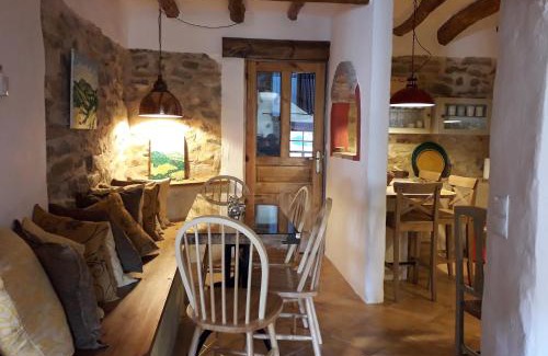 Santa Cruz de Nogueras Casa | La Sargantana Turismo Rural